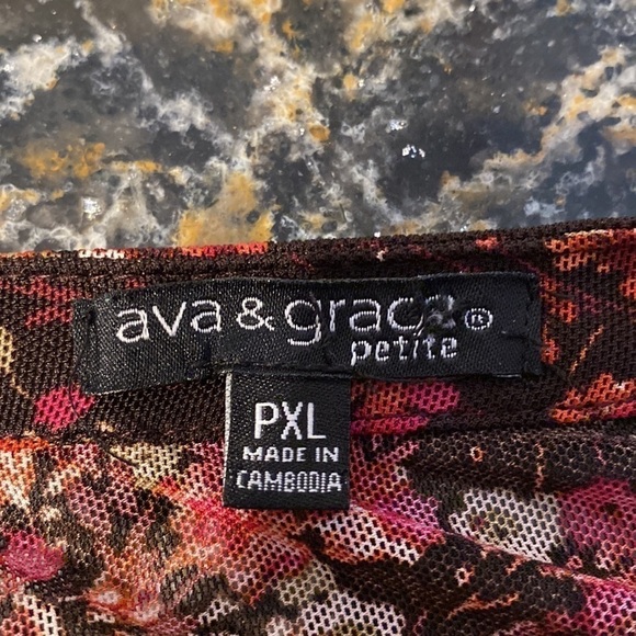 B womens Ava & Grace lined casual 3/4 sleeve floral top XLP - Picture 3 of 3